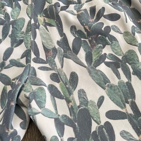 Lululemon Jet Crop Slim Trouser in Mini Prickly Pear White Multi / White - Picture 8 of 13